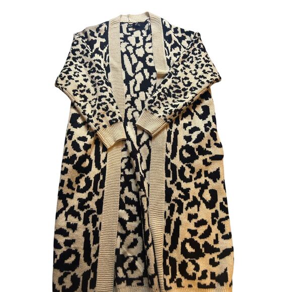 Blank NYC Size Medium M Thick Knitted Duster Leopard Print with Pockets - Picture 1 of 8
